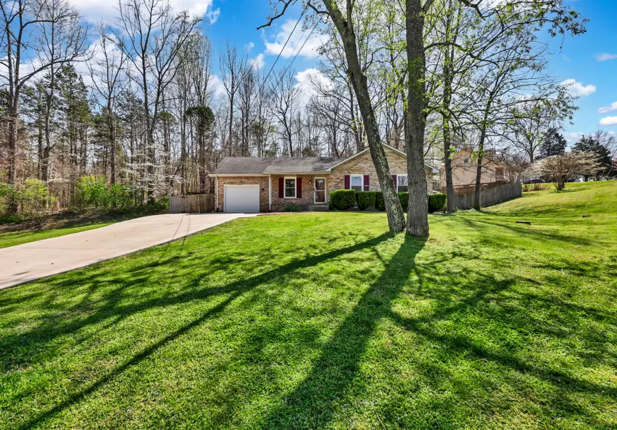 422 Needlewood Dr, Clarksville, TN 37040 - #2