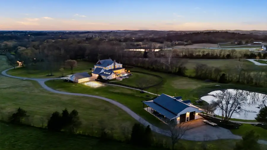 4810 Scenic Oaks Ln, Thompsons Station, TN 37179 - #2