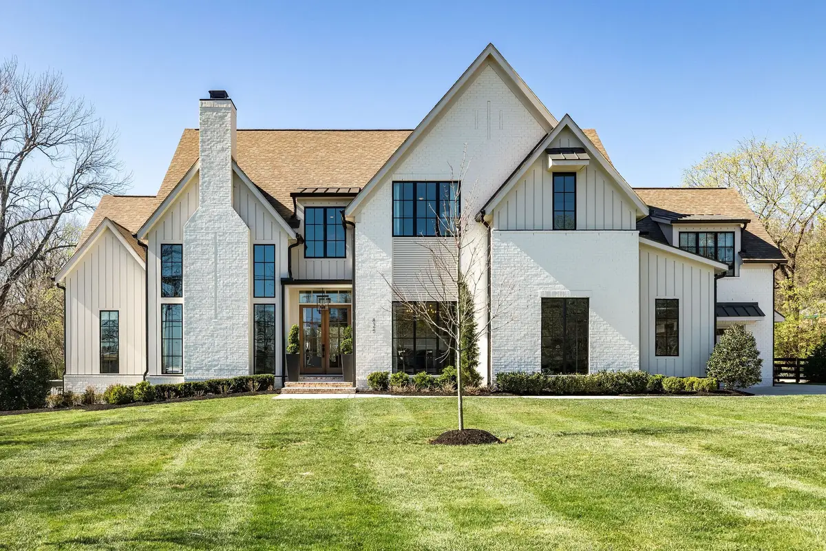 825 Forest Hills Dr, Nashville, TN 37220 - #1