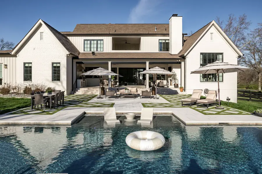 825 Forest Hills Dr, Nashville, TN 37220 - #3