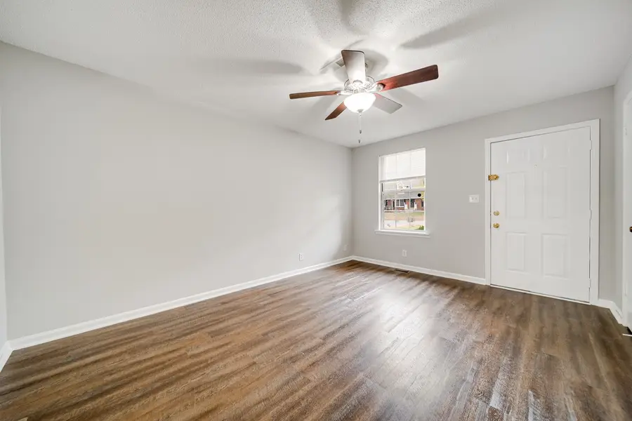 634 R S Bradley Blvd, Clarksville, TN 37042 - #3