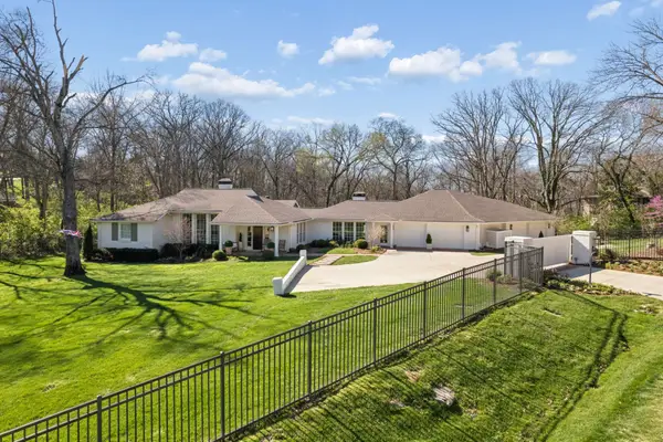 6010 Hickory Valley Rd, Nashville, TN 37205