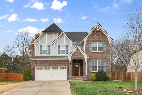 1226 Cotillion Dr, Murfreesboro, TN 37128