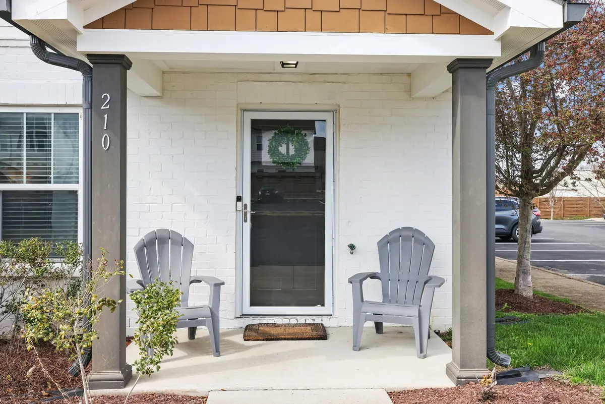 210 W Mill Dr, Nashville, TN 37209 - #1