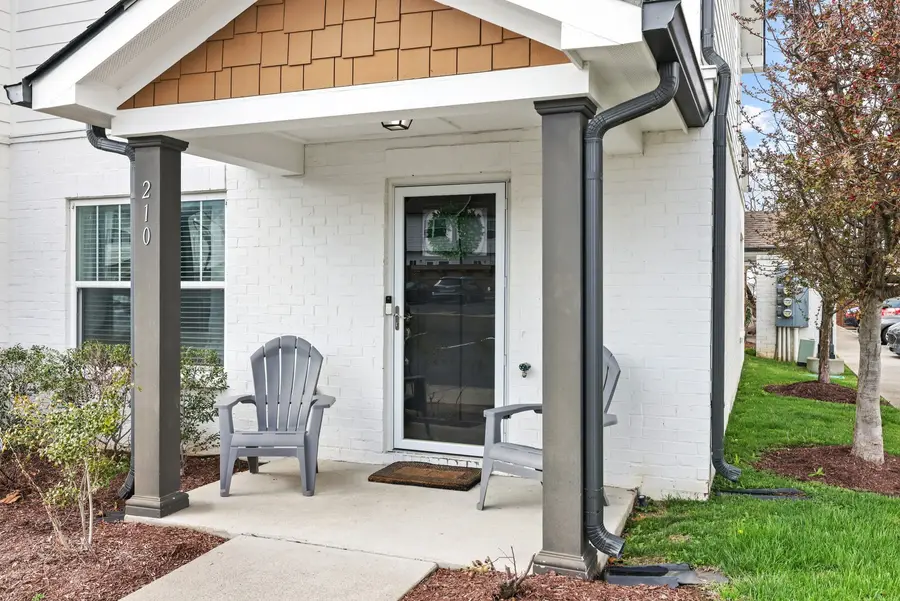 210 W Mill Dr, Nashville, TN 37209 - #3