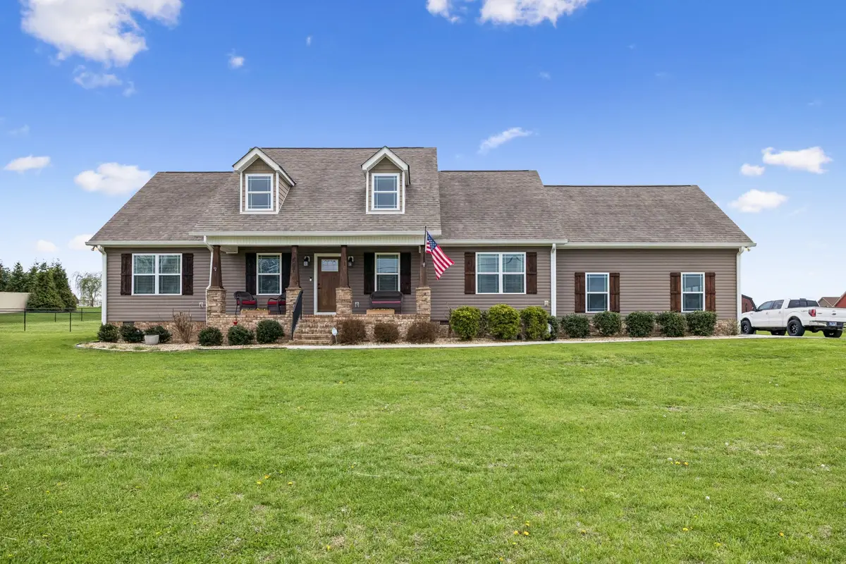 407 Richland Farms Dr, Manchester, TN 37355 - #1