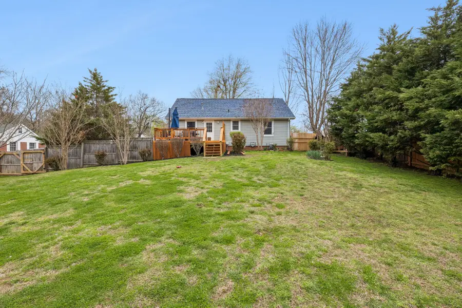 1027 Mulberry St, Burns, TN 37029 - #2