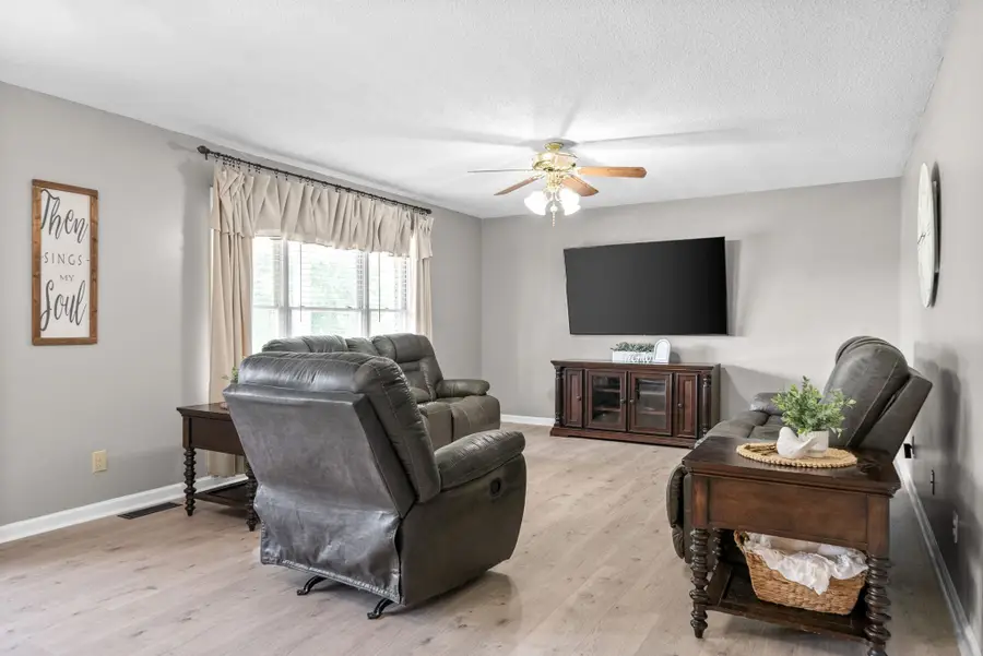 2430 Underwood Rd, Cunningham, TN 37052 - #3