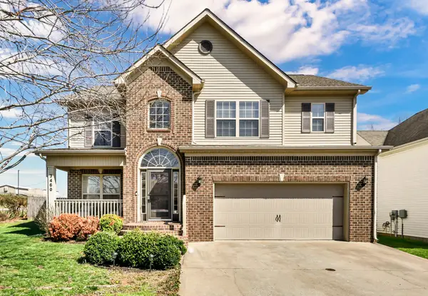 3460 Oak Creek Dr, Clarksville, TN 37040