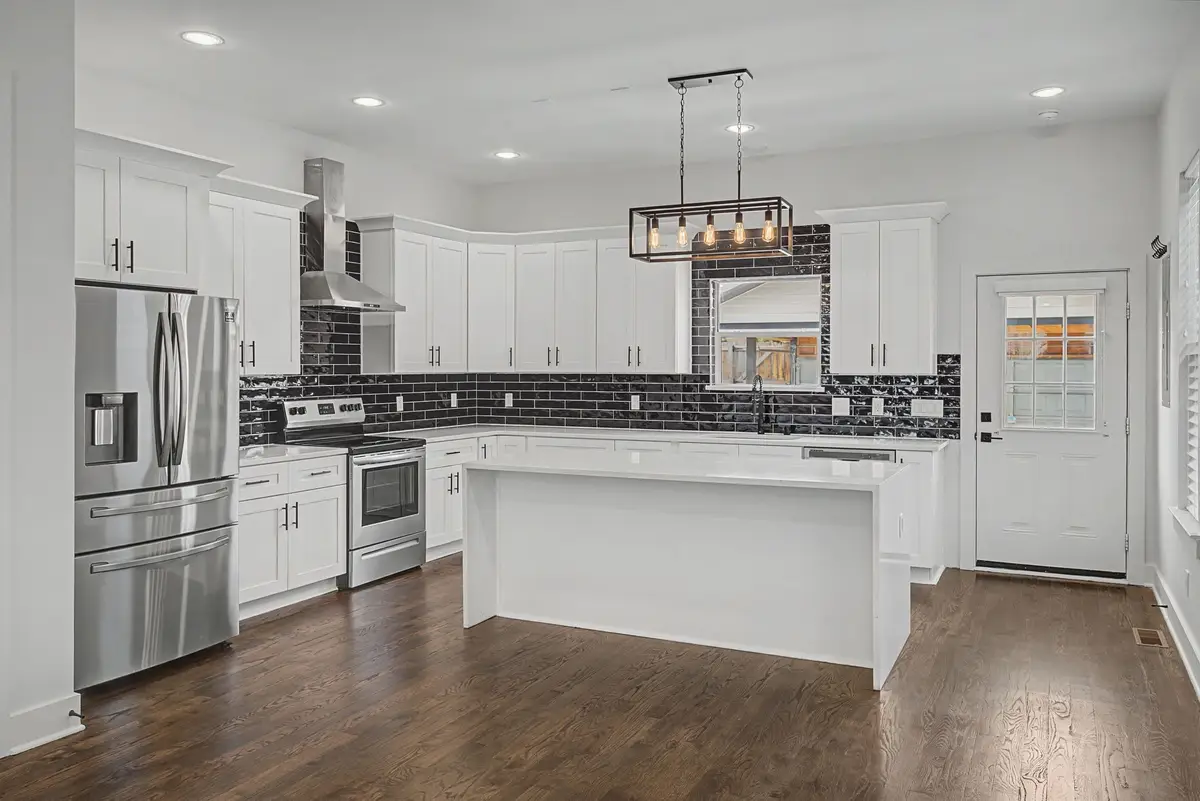 933 Warren St, Nashville, TN 37208 - #1