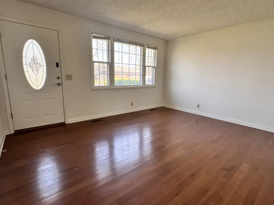 239 Southburn Dr, Hendersonville, TN 37075 - #2