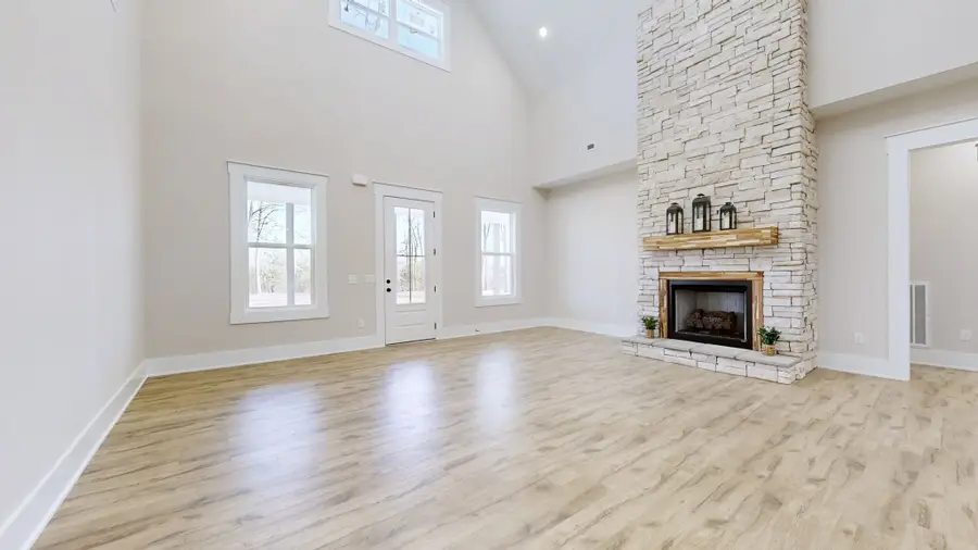 404 Bethlehem Church Rd, Shelbyville, TN 37160 - #2