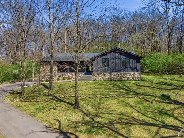 1805 Stonehaven Ct, Nashville, TN 37215