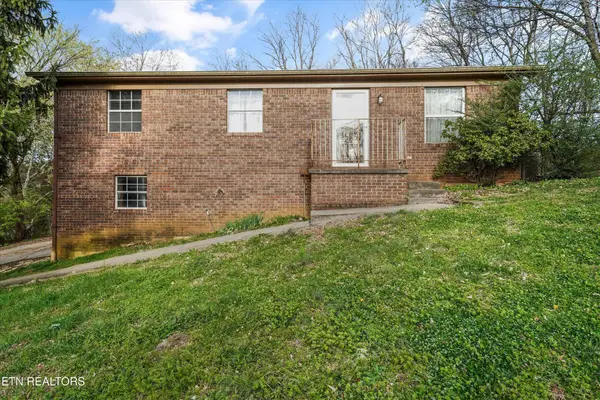586 Randolph Drive, Morristown, TN 37813