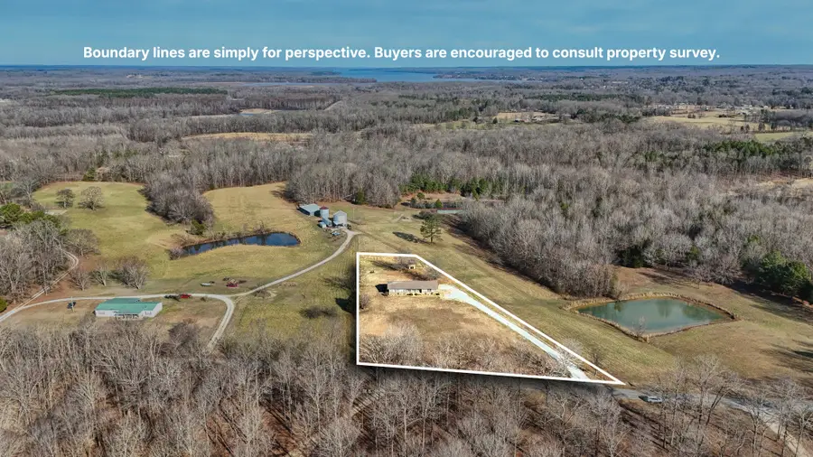 628 Tom White Rd, Big Sandy, TN 38221 - #2