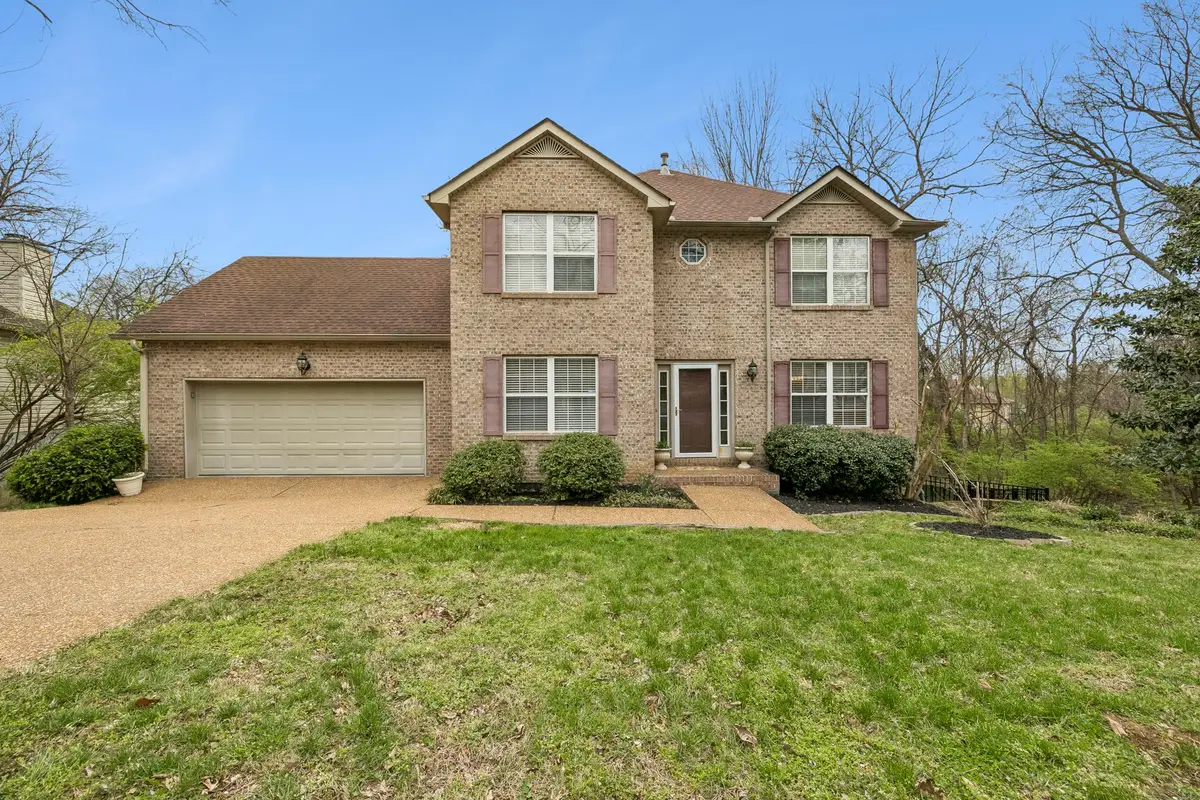 121 Bentree Dr, Hendersonville, TN 37075 - #1