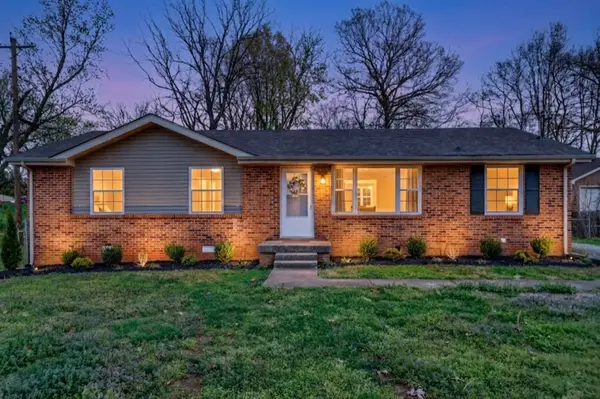 230 Charlemagne Blvd, Clarksville, TN 37042