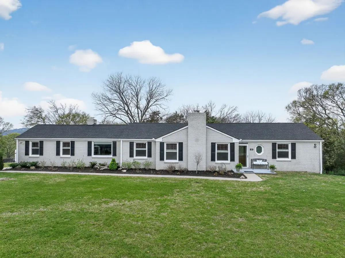 419 Alta Loma Rd, Goodlettsville, TN 37072 - #1