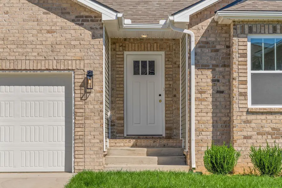 618 Chatsworth Drive, Clarksville, TN 37042 - #2