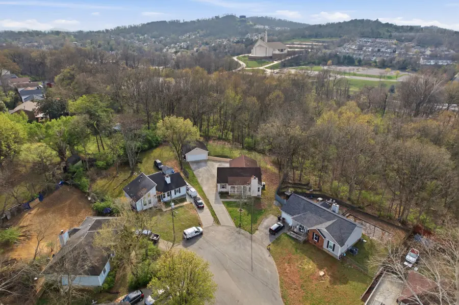 501 Cedarhill Ct, Antioch, TN 37013 - #3