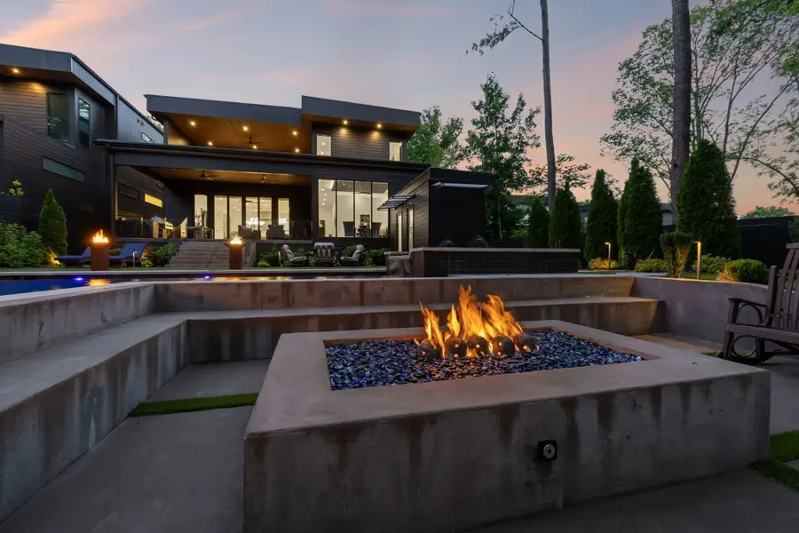 3916 Harding Pl, Nashville, TN 37215 - #2