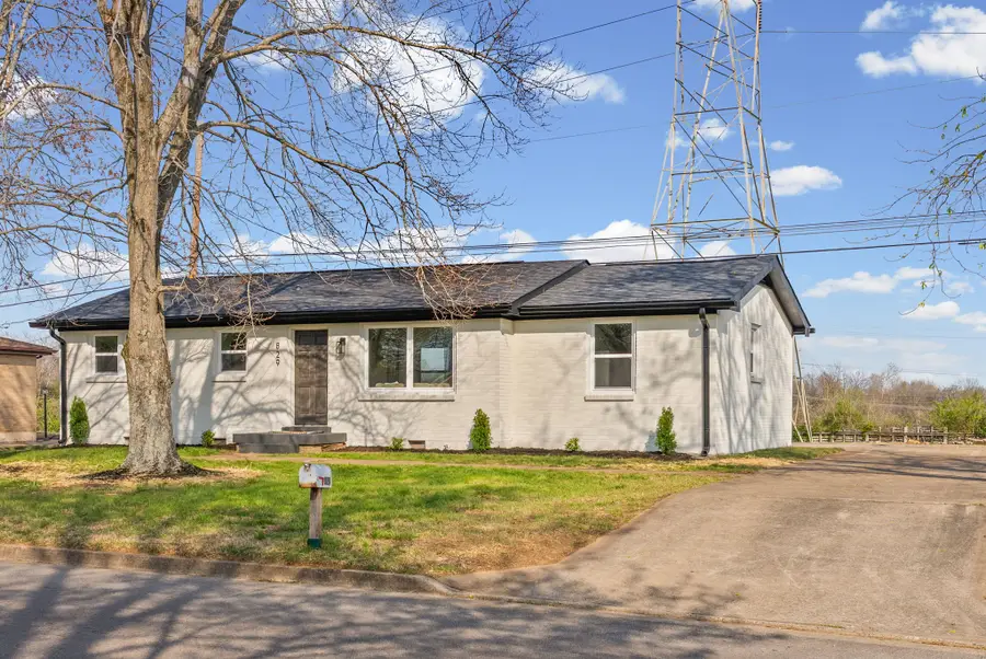 829 Glendale Dr, Clarksville, TN 37043 - #3