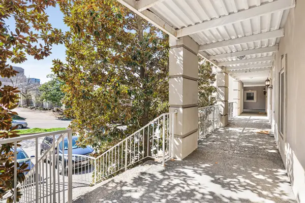 305 Rose Hall, Nashville, TN 37212