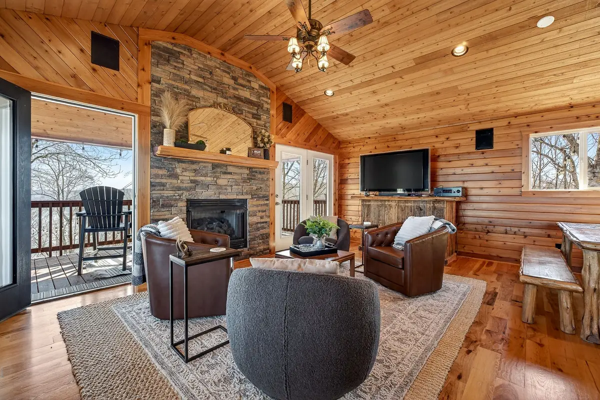 300 Crest Dr, Smithville, TN 37166 - #1