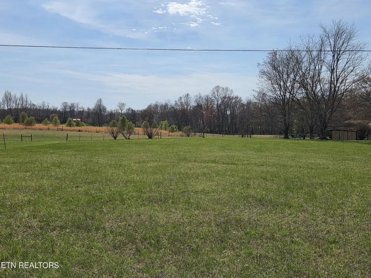 195 Nw Ray Cem Rd, Sparta, TN 38583 - #1