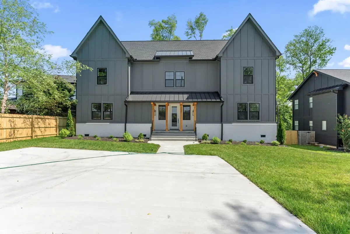 2301 Brittany Dr, Nashville, TN 37206 - #1