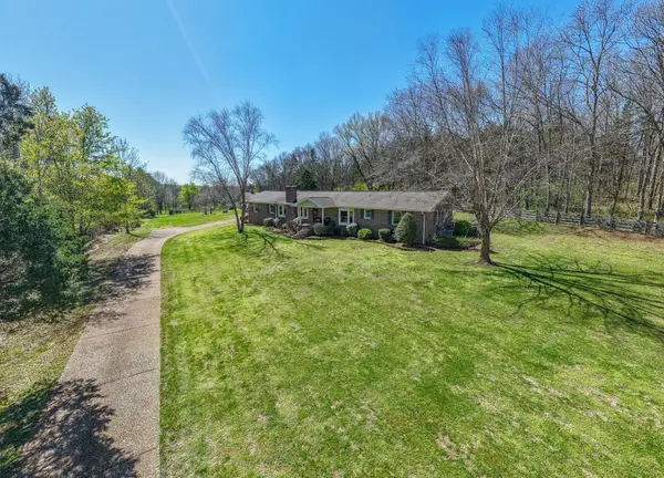 1889 W Harpeth Rd, Franklin, TN 37064