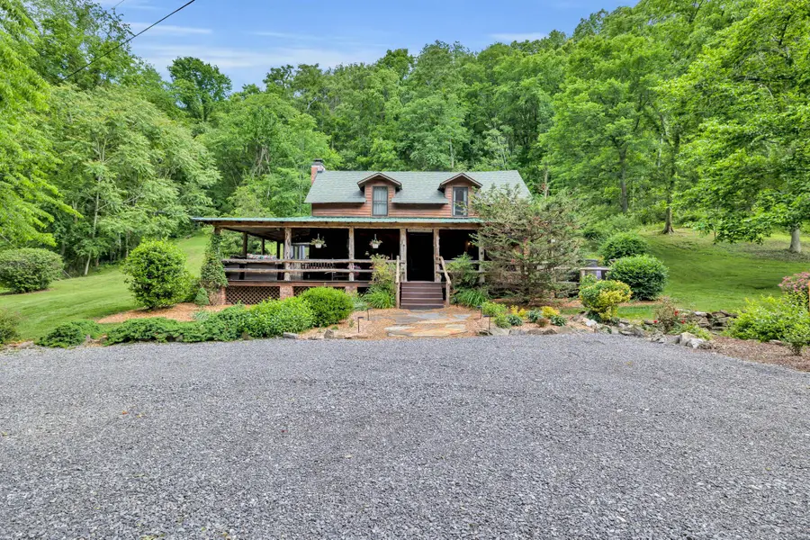 27 Bussell Ln, Gordonsville, TN 38563 - #3