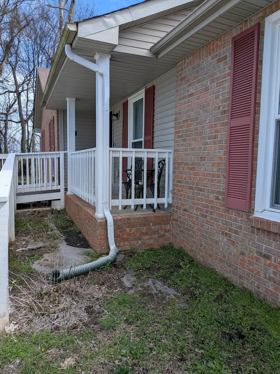 1718 Crestview Dr, Clarksville, TN 37042 - #2