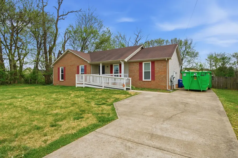 1718 Crestview Dr, Clarksville, TN 37042 - #3