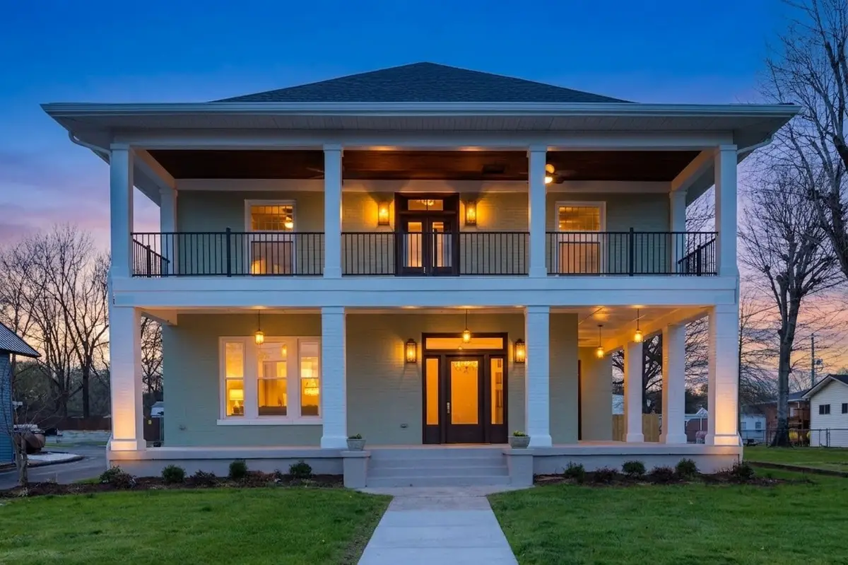 206 S Main St, Mount Pleasant, TN 38474 - #1