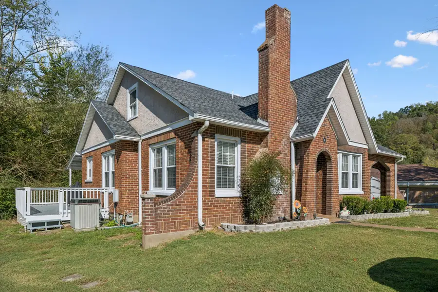 111 Oak Grove Rd, Red Boiling Springs, TN 37150 - #2