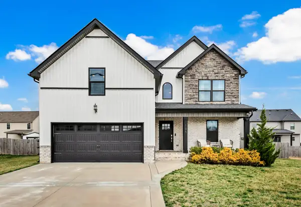 105 Wilburn Ct, Clarksville, TN 37043