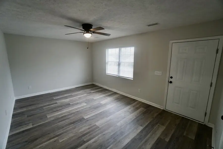 122 Oakdale St, Shelbyville, TN 37160 - #2