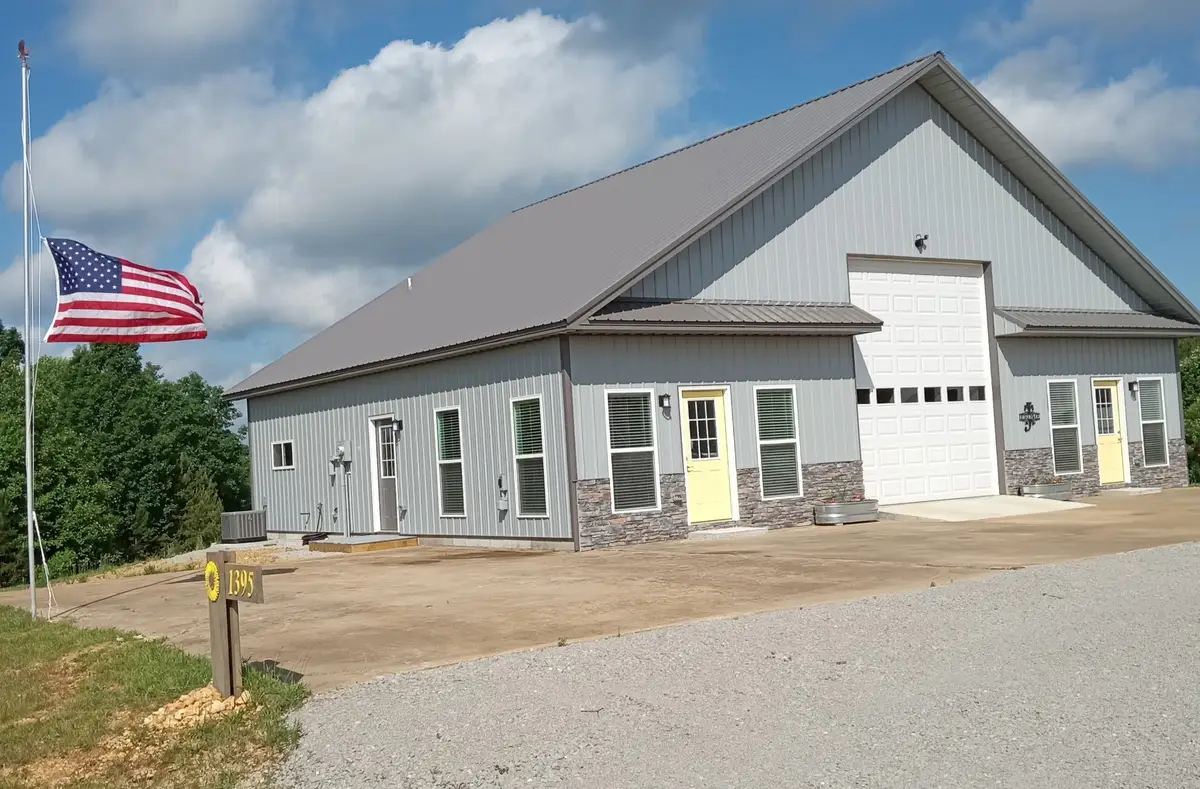 1395 New Kimmins Rd, Hohenwald, TN 38462 - #1