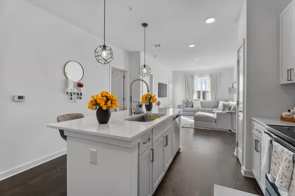 1677 54th Ave N #338, Nashville, TN 37209