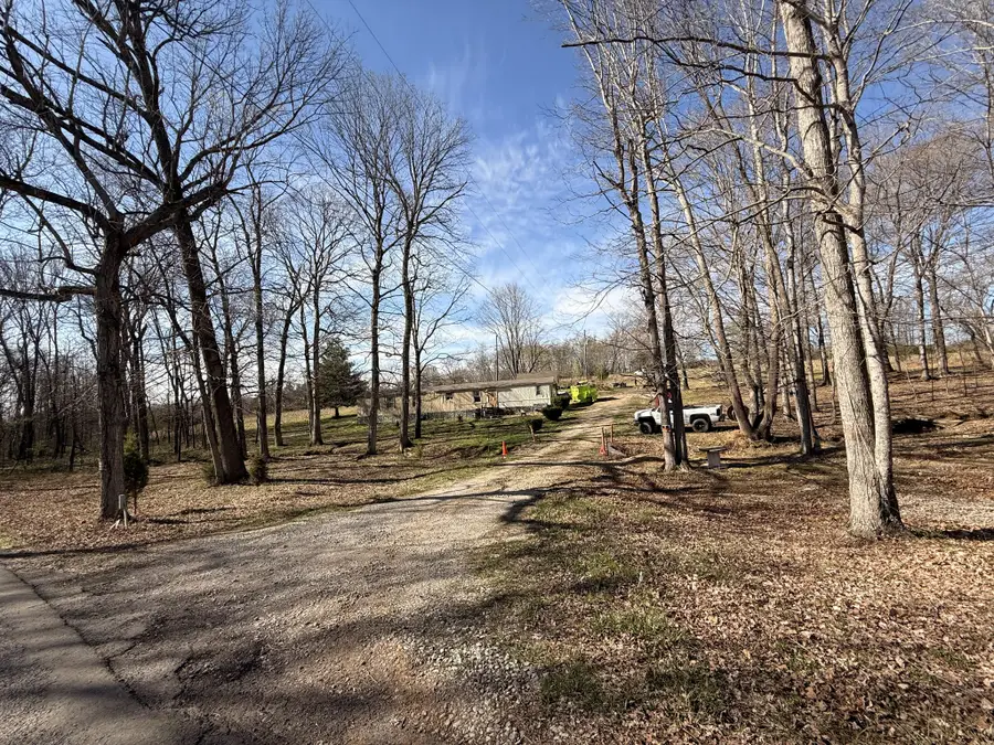 4154 Fykes Grove Rd, Cedar Hill, TN 37032 - #3