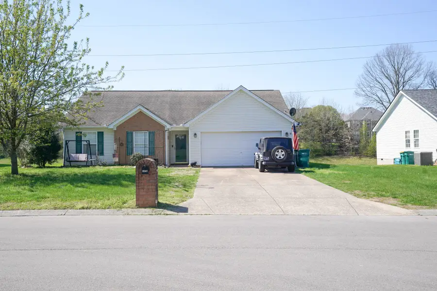 1861 Portview Dr, Spring Hill, TN 37174 - #2