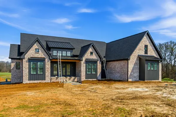 293 Aplin Branch Rd, Cottontown, TN 37048