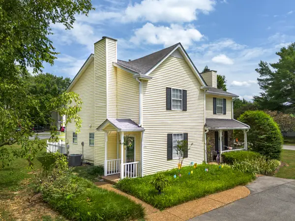 1244 Carriage Park Dr, Franklin, TN 37064