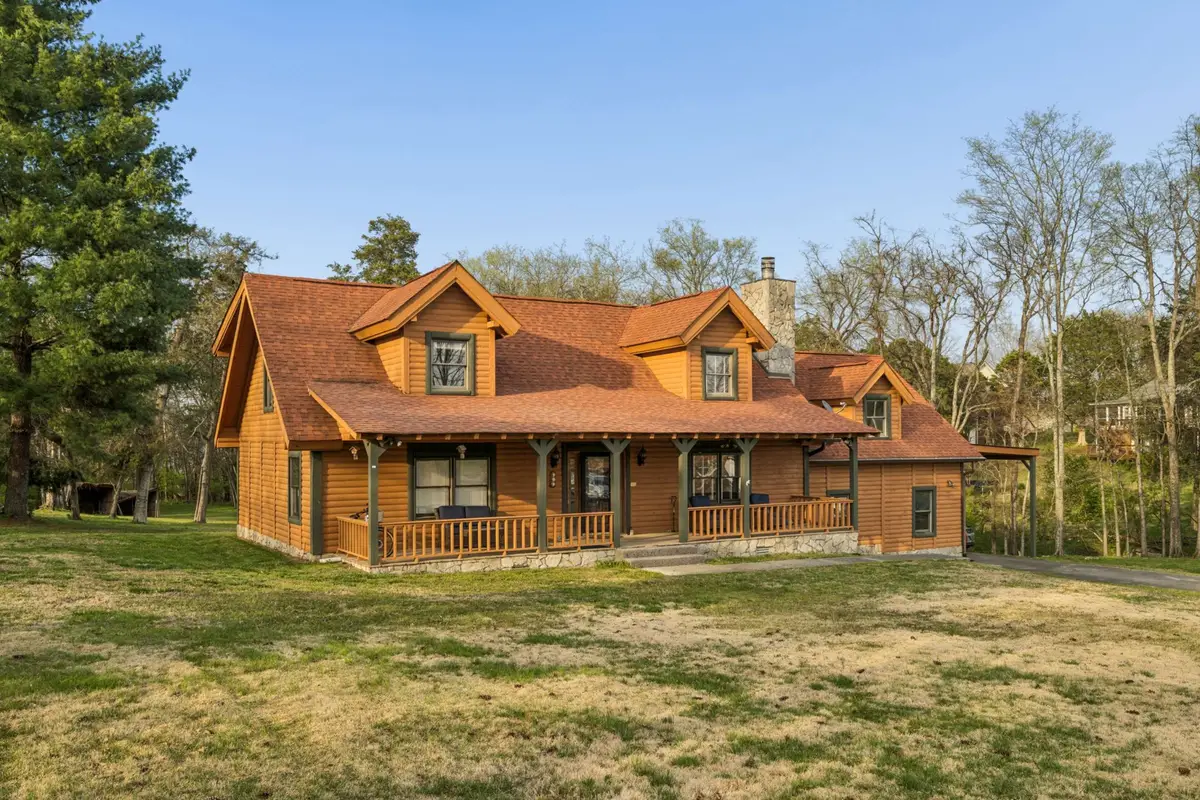 1201 Dickerson Bay Dr, Gallatin, TN 37066 - #1