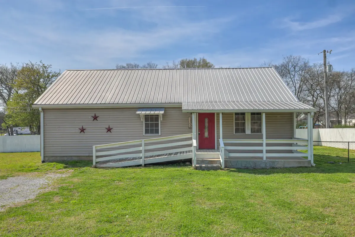 1200 W Lane St, Shelbyville, TN 37160 - #1