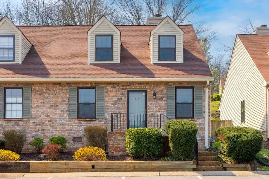 216 Deerpoint Ct, Hendersonville, TN 37075 - #2