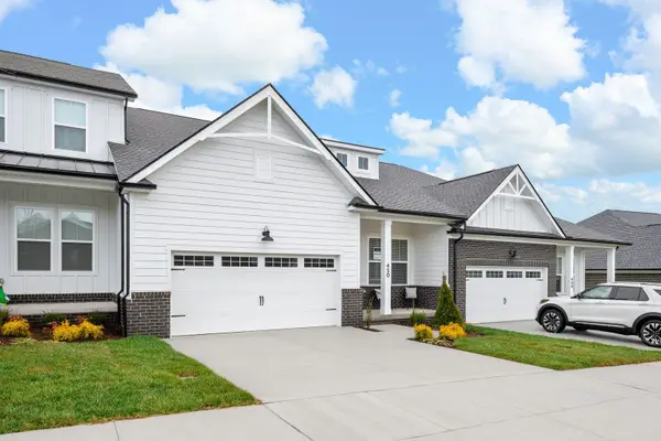 313 Buckwood Ln, Thompsons Station, TN 37179