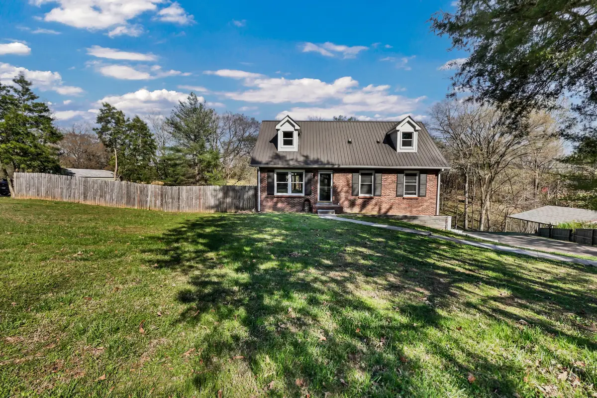 2331 Seven Mile Ferry Rd, Clarksville, TN 37040 - #1