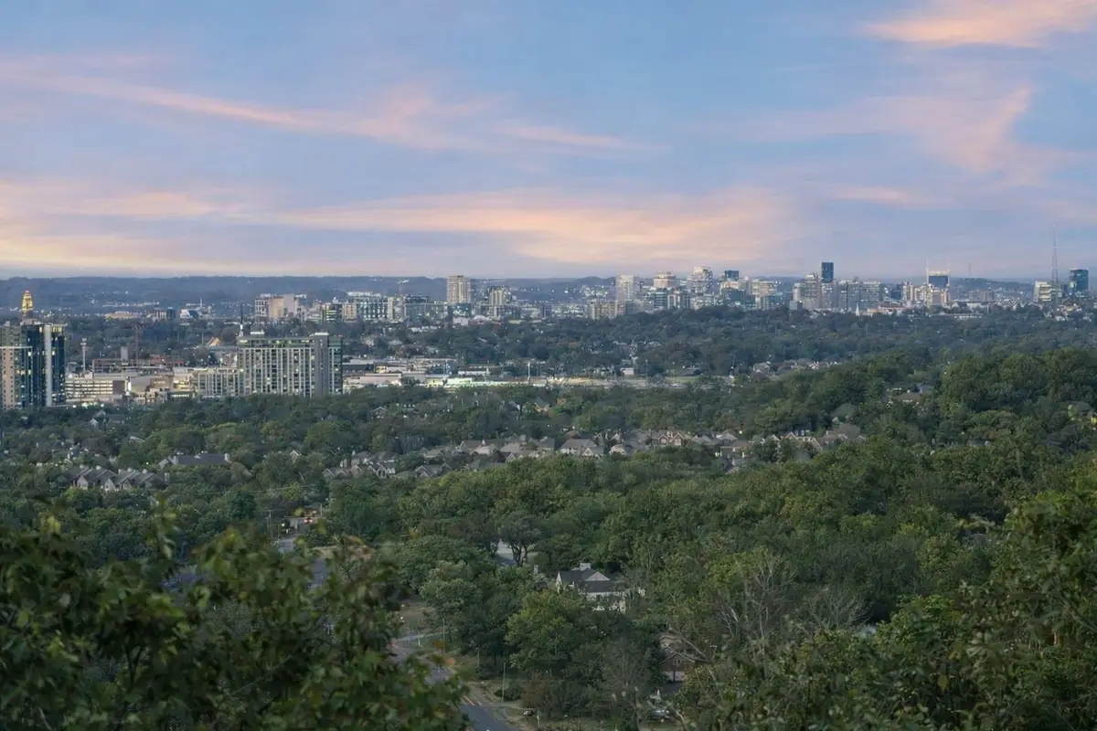 5887 Fredricksburg Dr, Nashville, TN 37215 - #1